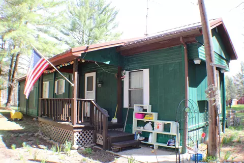 Exterior - 1080 N Hockaday, Gladwin, MI 48624 photo 5 of 26