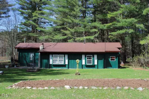 Exterior - 1080 N Hockaday, Gladwin, MI 48624 photo 11 of 26