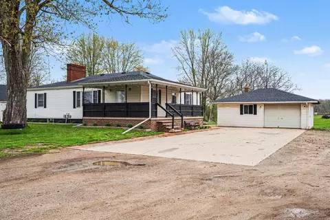 2695 S S Ctr, Saginaw, MI 48609