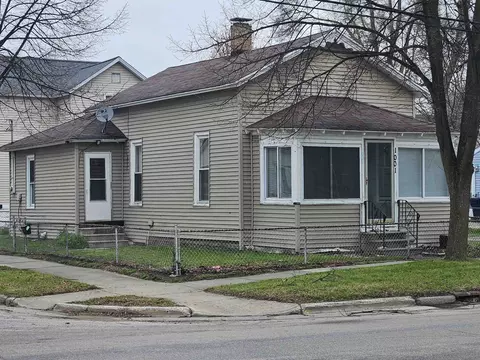 1001 E North Un, Bay City, MI 48706