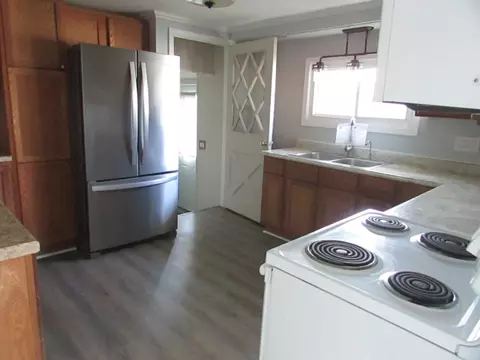 Kitchen - 1973 Bock, Owosso, MI 48867 photo 1 of 5