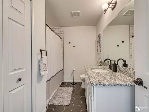 Bath - 746 Forest, Dundee, MI 48131 photo 1 of 5