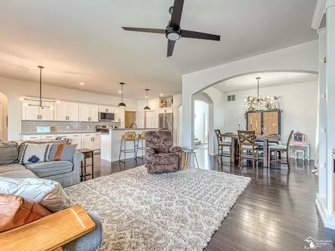 Living - 746 Forest, Dundee, MI 48131 photo 2 of 3
