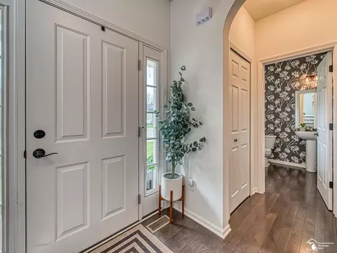 Entry Way - 746 Forest, Dundee, MI 48131 photo 5 of 8