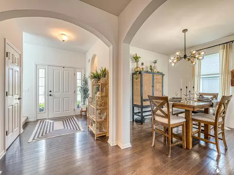Entry Way - 746 Forest, Dundee, MI 48131 photo 7 of 8