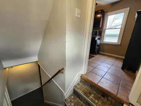 Entry Way - 33988 Currier, Wayne, MI 48184 photo 13 of 14