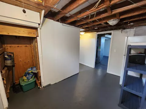 Entry Way - 33988 Currier, Wayne, MI 48184 photo 14 of 14