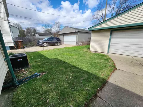 Exterior - 33988 Currier, Wayne, MI 48184 photo 5 of 5