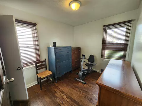 Bedroom - 33988 Currier, Wayne, MI 48184 photo 1 of 9