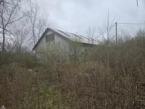 5637 Metcalf Vl, Clyde, MI 48049 photo 2