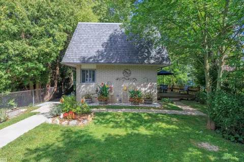 2345 Lakeshore, Applegate, MI 48401