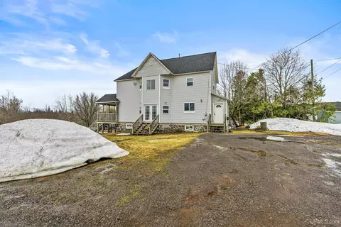 56199 Columbia, Calumet, MI 49913