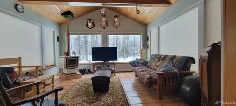 Living - 5784 E Maple Ridge 37th, Rock, MI 49880 photo 2 of 4