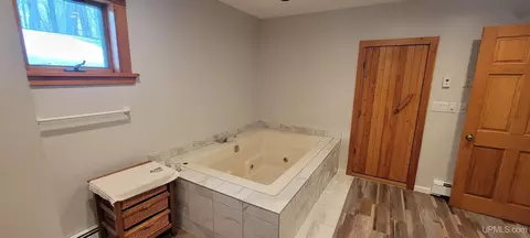 Bath - 5784 E Maple Ridge 37th, Rock, MI 49880 photo 3 of 5