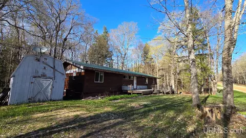 Exterior - 7122 Maple Grv, Munising, MI 49862 photo 6 of 7