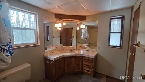 Bath - 7122 Maple Grv, Munising, MI 49862 photo 1 of 3