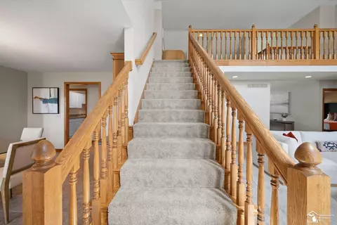 Entry Way - 8911 Schroeder, Riga, MI 49276 photo 5 of 10