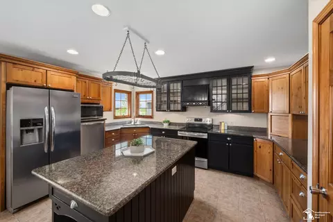 Kitchen - 8911 Schroeder, Riga, MI 49276 photo 2 of 3