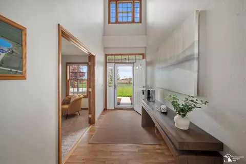 Entry Way - 8911 Schroeder, Riga, MI 49276 photo 1 of 10