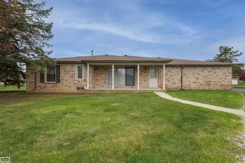 49309 Chesterfield, Utica, MI 48315