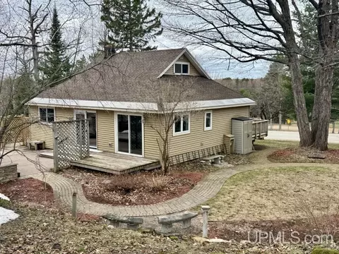 e9905 County Road H-58, Munising, MI 49862