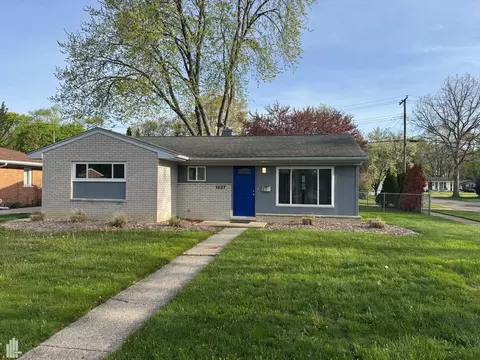 1337 Wacon, Troy, MI 48083