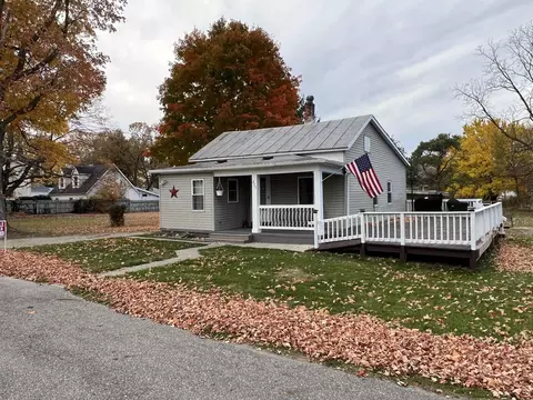 223 E Lasalle, Crystal, MI 48818