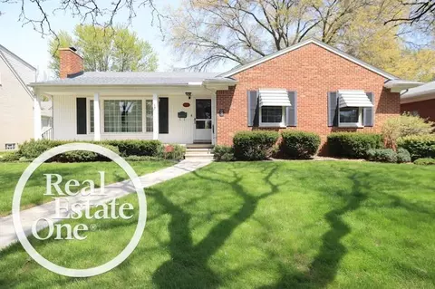 21111 Lennon, Harper Woods, MI 48225