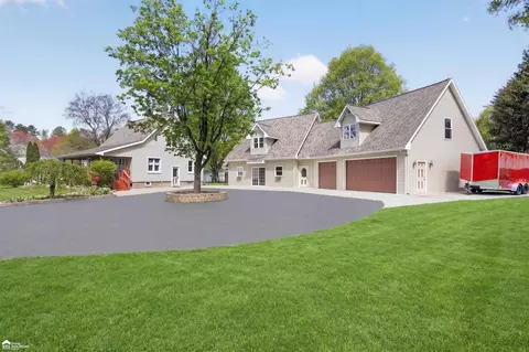 2292 N Belsay, Burton, MI 48509