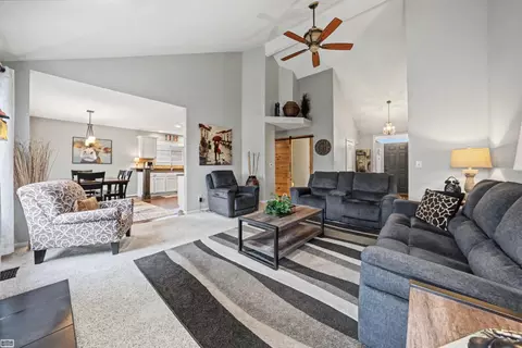 Living - 50492 Alden, Macomb, MI 48044 photo 1 of 4
