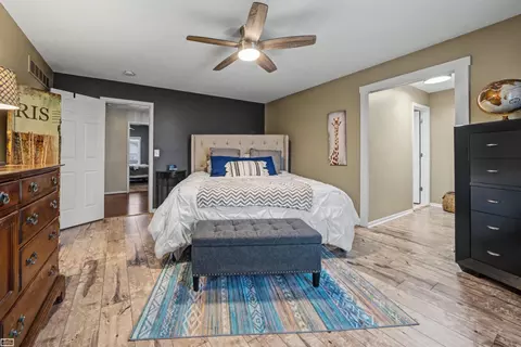 Bedroom - 50492 Alden, Macomb, MI 48044 photo 1 of 6
