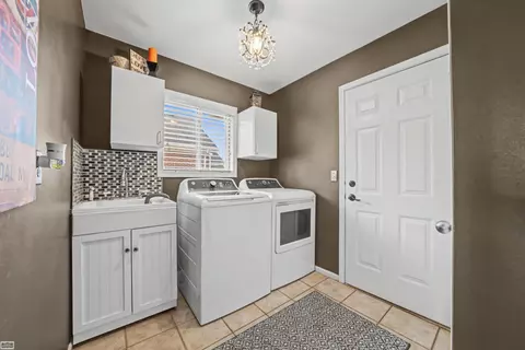 Other - 50492 Alden, Macomb, MI 48044 photo 3 of 12