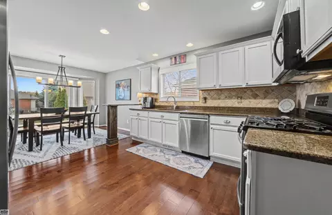 Kitchen - 50492 Alden, Macomb, MI 48044 photo 1 of 4