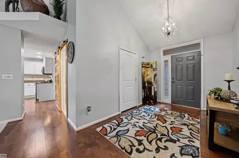 Entry Way - 50492 Alden, Macomb, MI 48044 photo 1 of 5