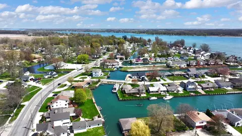 View/Area - 1806 Saint Clair Riv, Algonac, MI 48001 photo 3 of 9