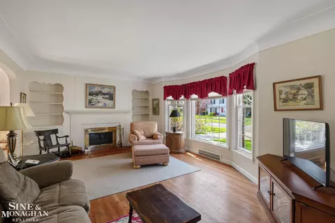 Living - 449 Allard, Grosse Pointe Farms, MI 48236 photo 2 of 3