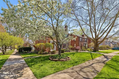 Exterior - 449 Allard, Grosse Pointe Farms, MI 48236 photo 10 of 11