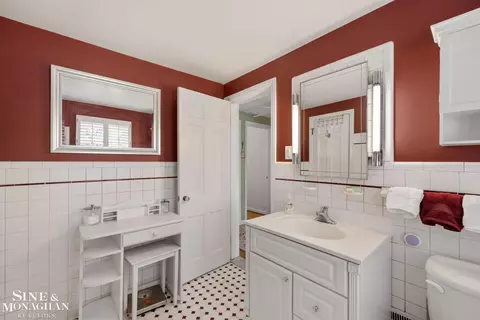 Bath - 449 Allard, Grosse Pointe Farms, MI 48236 photo 3 of 3