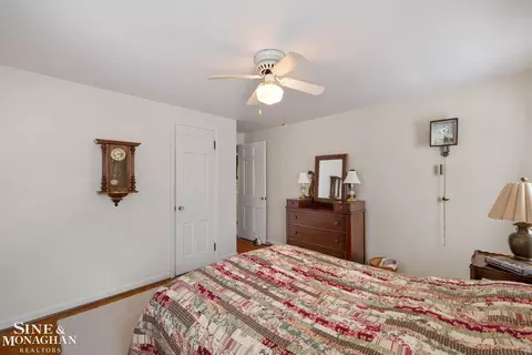 Bedroom - 449 Allard, Grosse Pointe Farms, MI 48236 photo 3 of 4