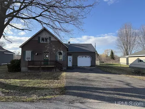 5852 N 3rd, Wells, MI 49894
