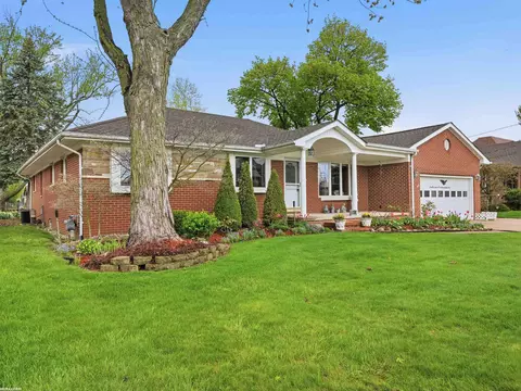 41589 Windmill, Harrison Township, MI 48045