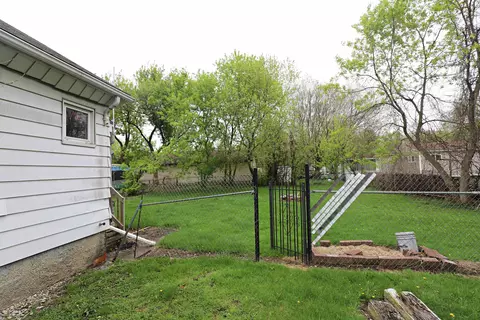 Exterior - 2807 Camden, Flint, MI 48507 photo 5 of 8