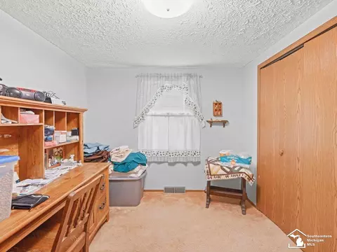 Bedroom - 2760 Spring Hl, Howell, MI 48843 photo 2 of 7
