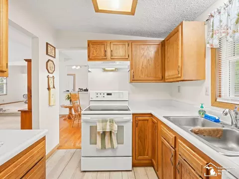 Kitchen - 2760 Spring Hl, Howell, MI 48843 photo 2 of 2