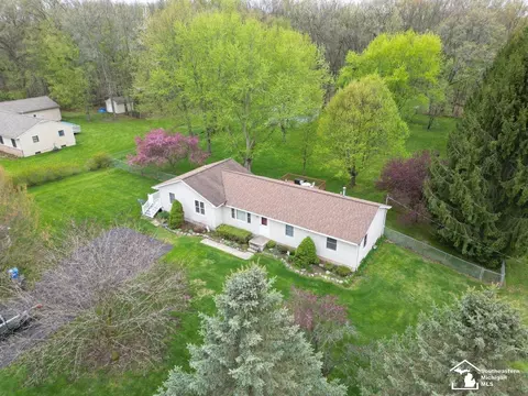 View/Area - 2760 Spring Hl, Howell, MI 48843 photo 3 of 5