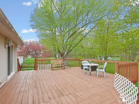 Exterior - 2760 Spring Hl, Howell, MI 48843 photo 4 of 13