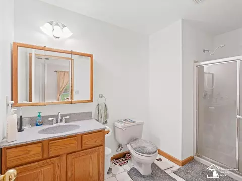 Bath - 2760 Spring Hl, Howell, MI 48843 photo 5 of 5