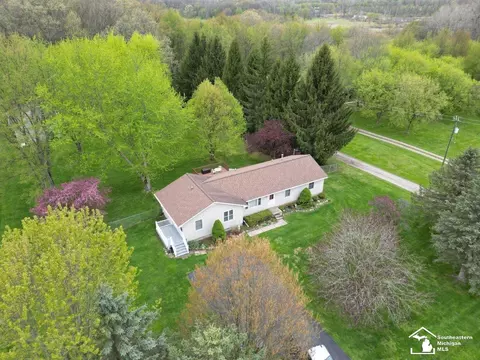 View/Area - 2760 Spring Hl, Howell, MI 48843 photo 4 of 5