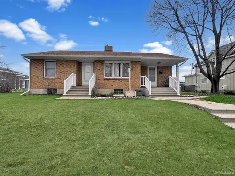 1516 N 16th, Escanaba, MI 49829