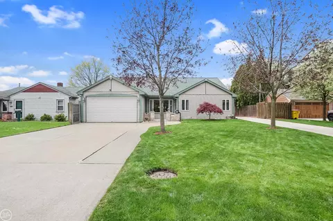 45073 Grant, Utica, MI 48317